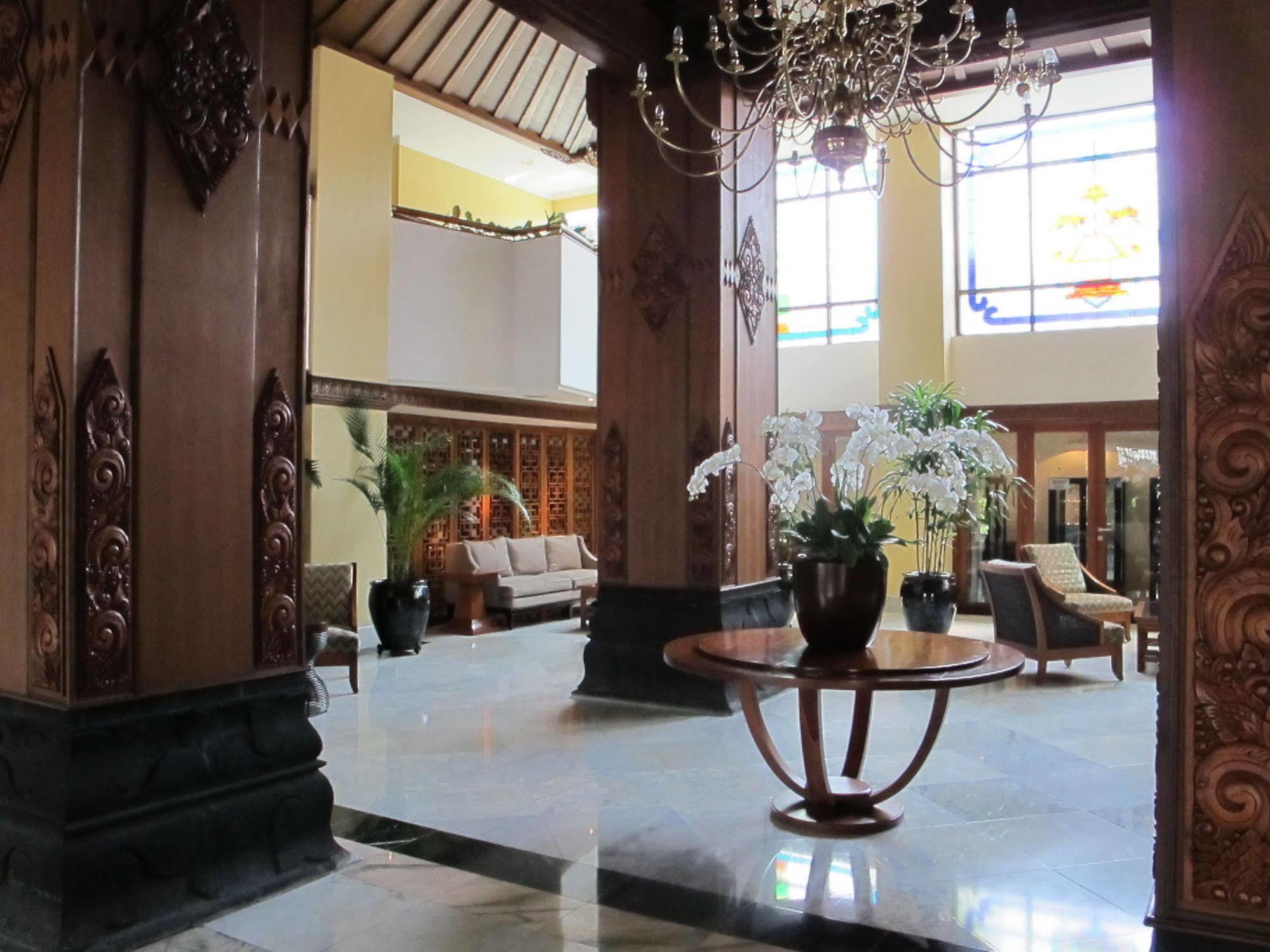 Hotel Mutiara Malioboro Yogyakarta Esterno foto
