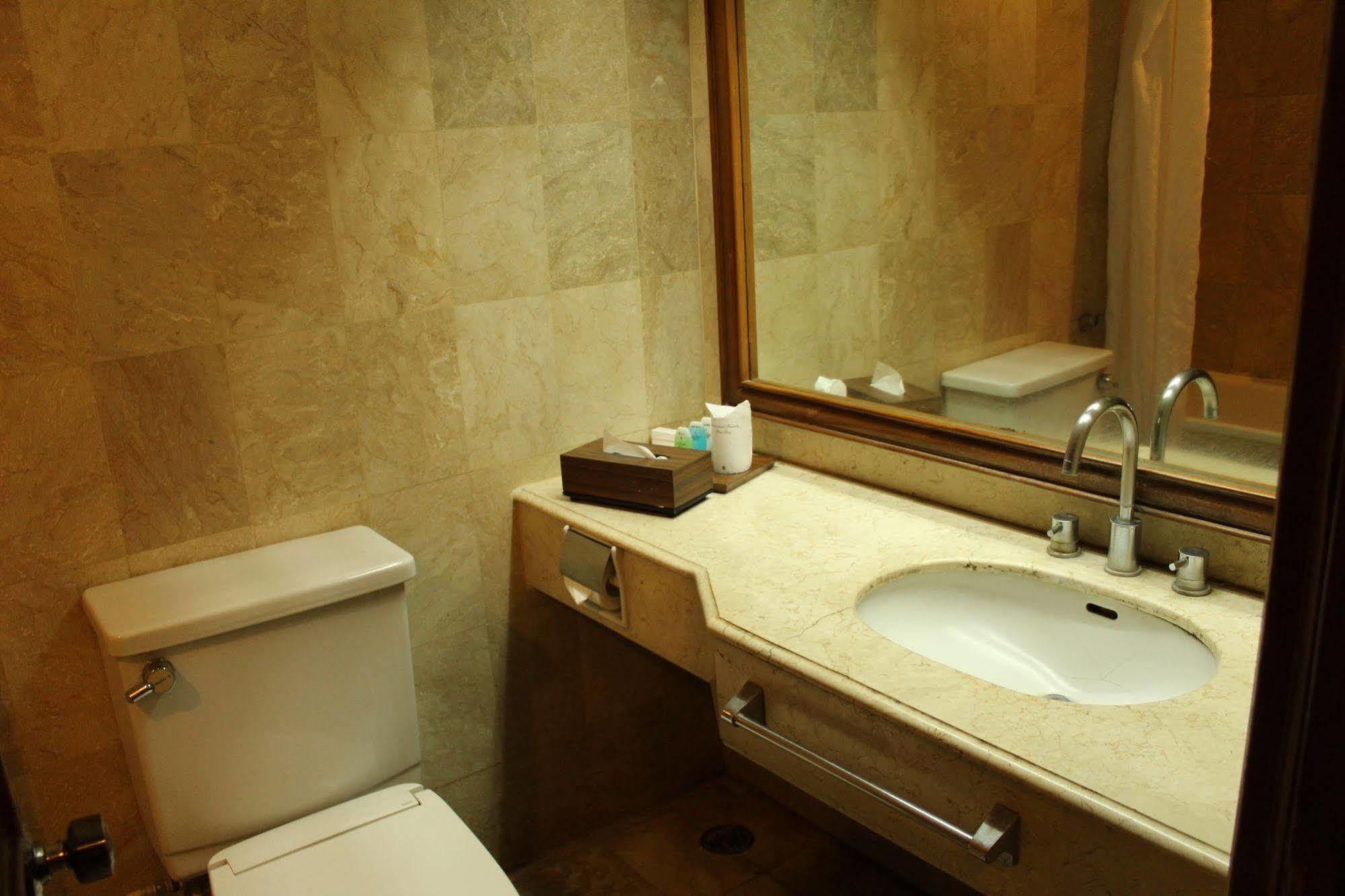 Hotel Mutiara Malioboro Yogyakarta Esterno foto