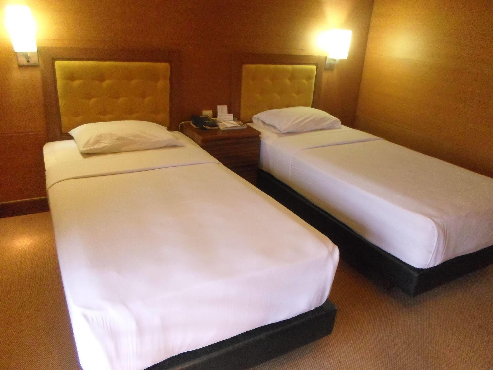 Hotel Mutiara Malioboro Yogyakarta Esterno foto