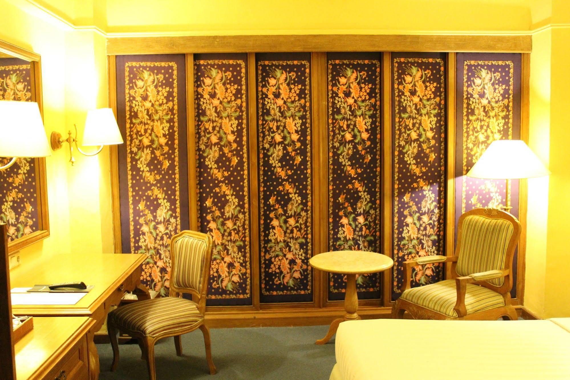 Hotel Mutiara Malioboro Yogyakarta Esterno foto