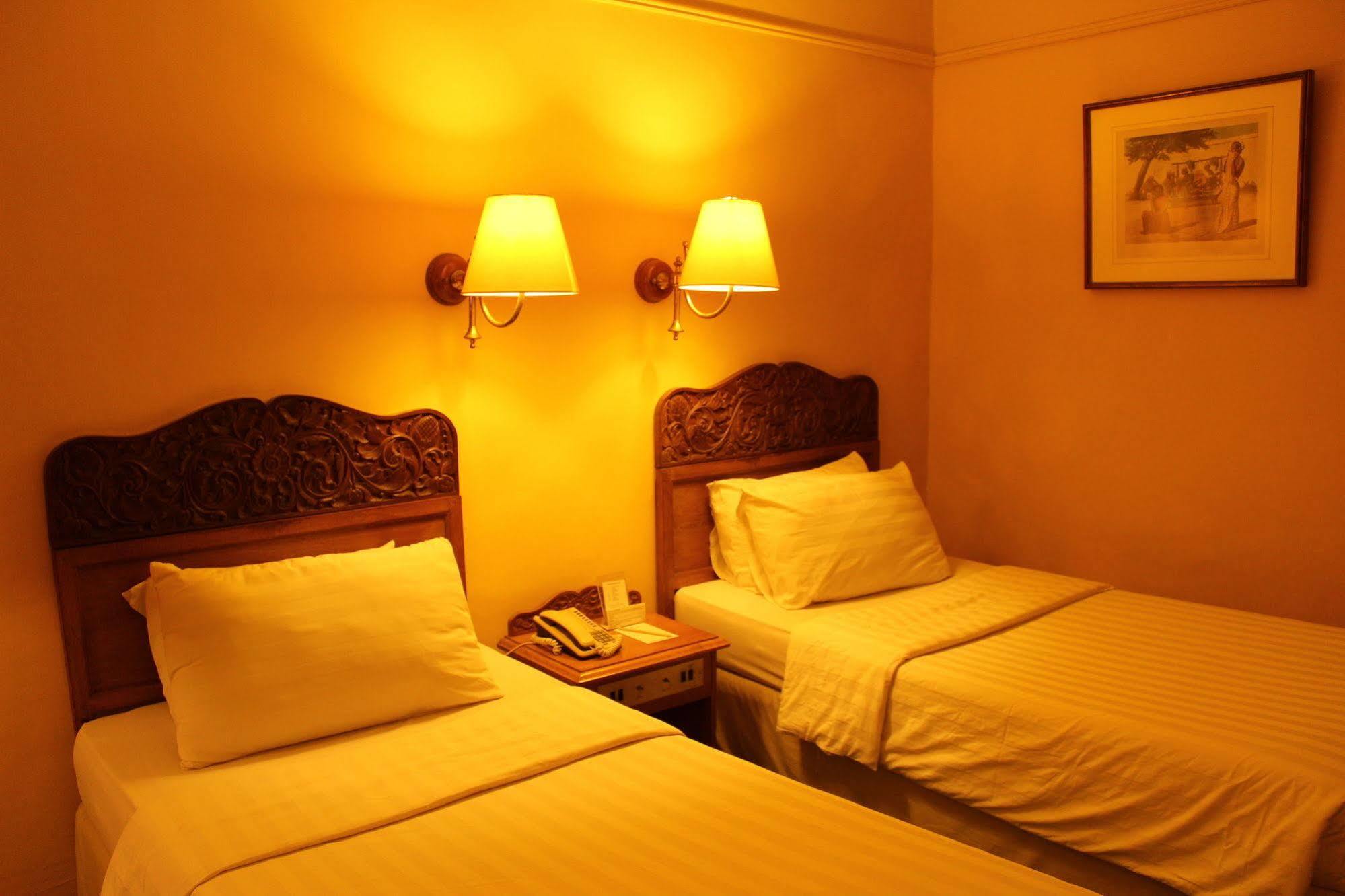 Hotel Mutiara Malioboro Yogyakarta Esterno foto