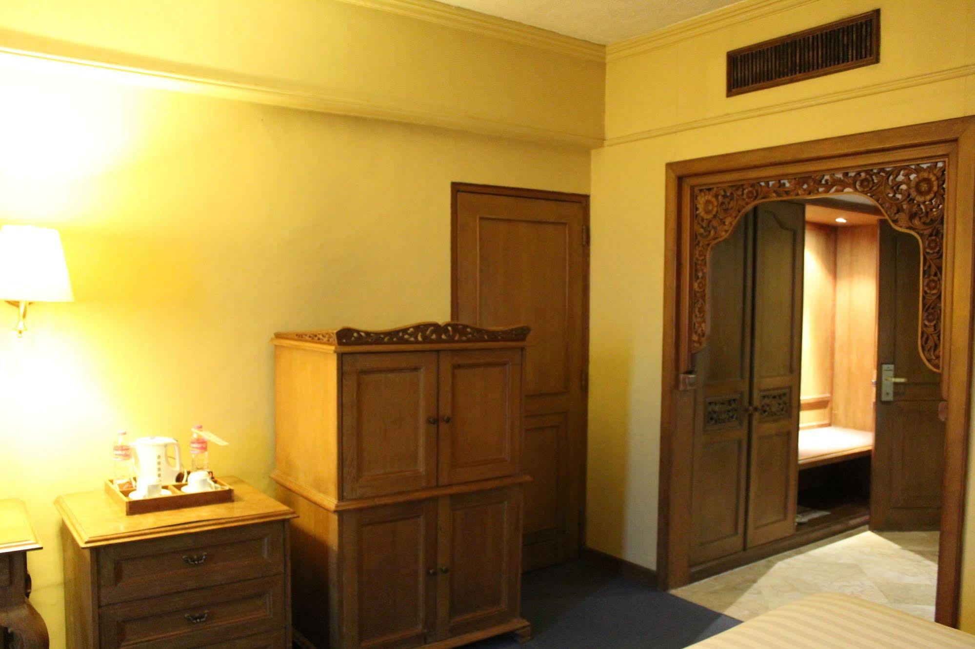 Hotel Mutiara Malioboro Yogyakarta Esterno foto